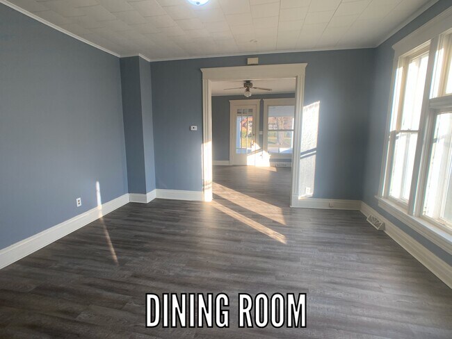 Building Photo - 1344 Walnut-