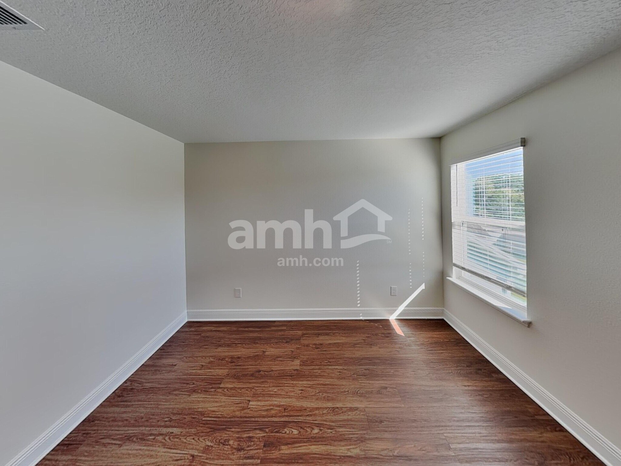 Building Photo - 804 Heavenly Dr