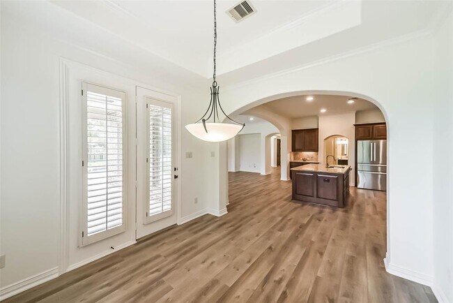 Building Photo - 1202 Maroon Ln