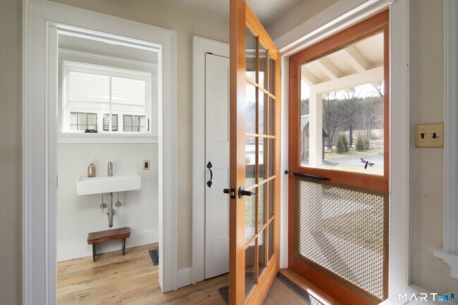 Building Photo - 40 Music Mountain Rd