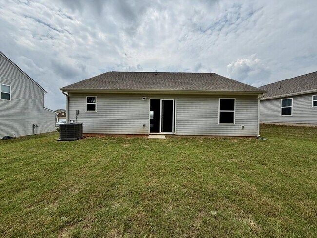 Building Photo - 3118 Maple Rdg Dr