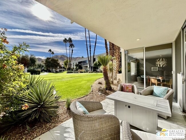 Building Photo - 515 Desert Lakes Dr