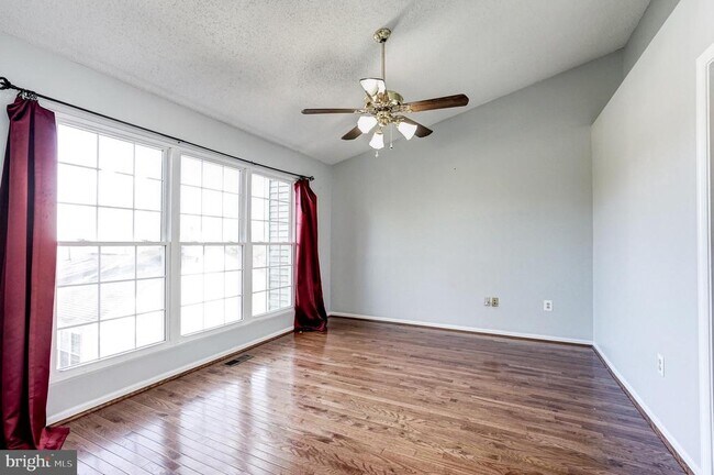Building Photo - 12111 Wedgeway Pl