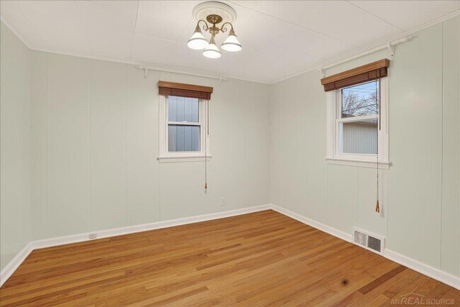 Building Photo - 1551 Oakland Ave