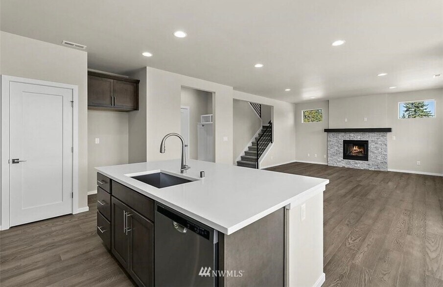 Building Photo - 10224 SE 268th Pl