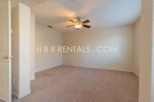 Building Photo - Charming 3-Bedroom & Spacious 2400 Sq. Ft. Layout in Tracy's Serene Sagewood Neighborhood!