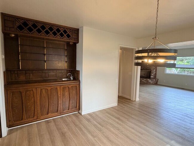 Building Photo - Conveniently Located in Pacific Grove – Lovely 2 Bedroom, 2 Bathroom Cottage-Style Home