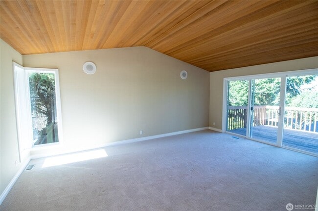 Building Photo - 4Bd/3.5Ba Bellevue Home