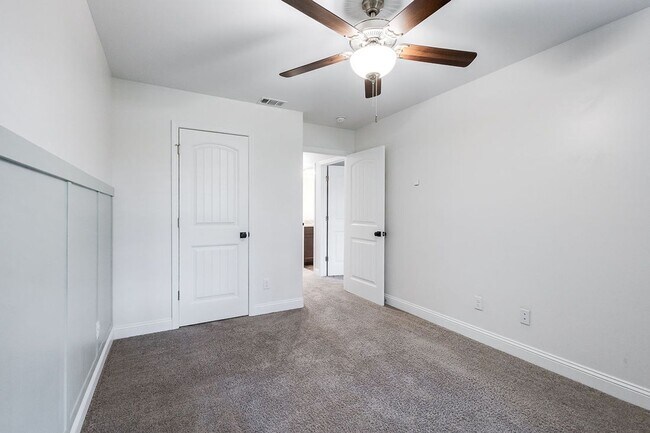 Building Photo - 15 Mossy Oak Cove