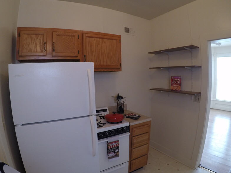 Kitchen - 1423 Columbia St