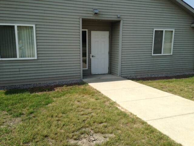 Building Photo - 31950 Clark St