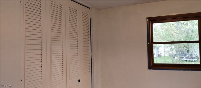 Building Photo - 206 Stuart Dr