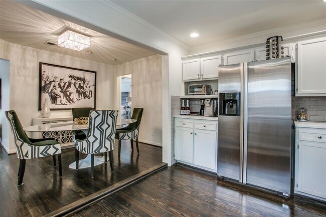 Building Photo - 4559 Elsby Ave