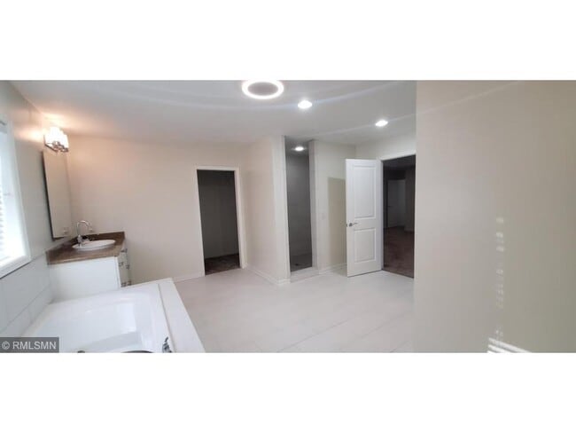 Building Photo - 25200 Yellowstone Trail