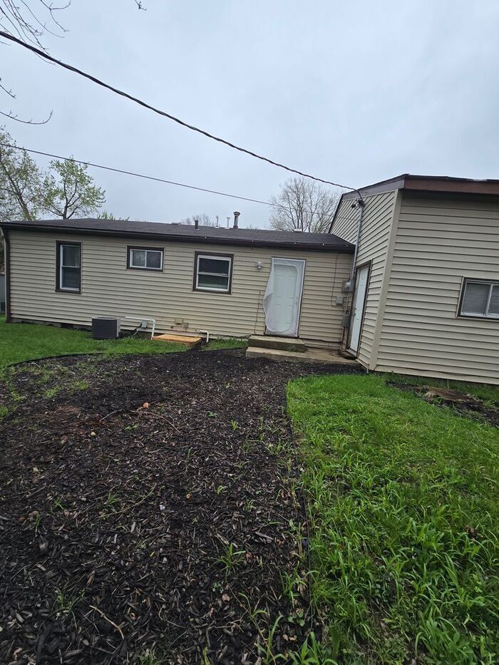 Building Photo - 5134 N Corrington Ave