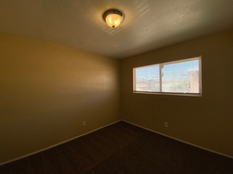 Building Photo - 2812 Marlin Ave