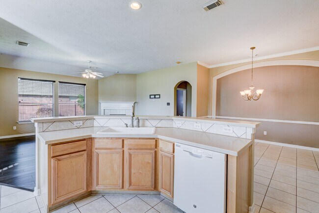 Building Photo - 21903 Hannover Ridge Dr