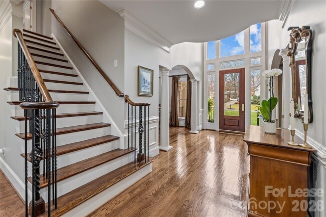 Building Photo - 1009 Honors Ct