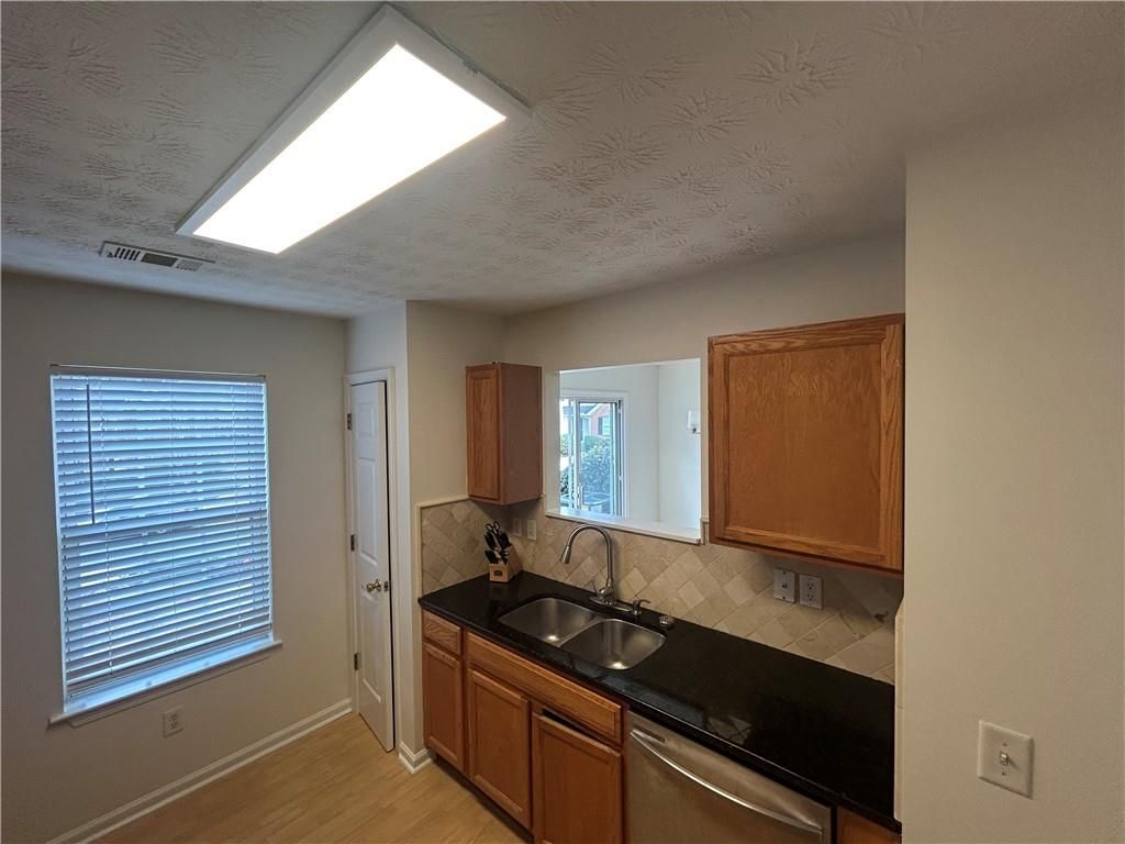 Building Photo - 2651 Waverly Hills Dr