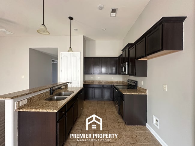 Building Photo - 2274 Southern Woods Dr