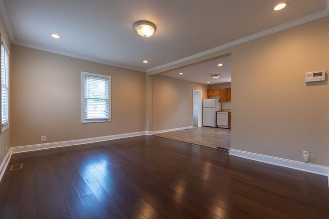 Building Photo - BEAUTIFUL 3 Bedroom Home in Little Creek!