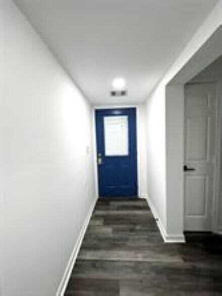 Building Photo - 4318 1st