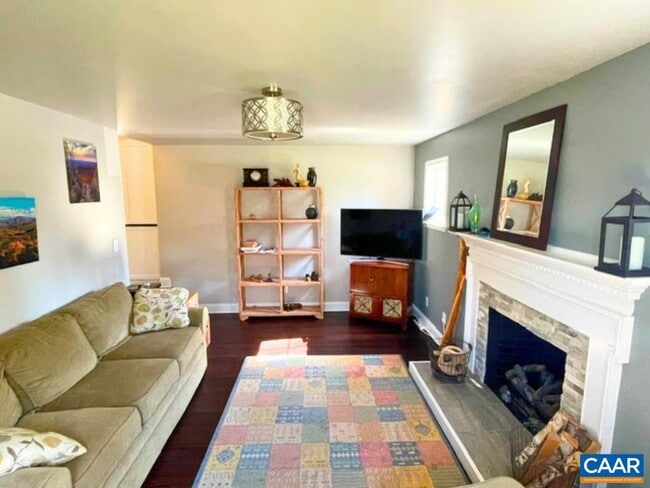 Building Photo - 908 Royer Dr