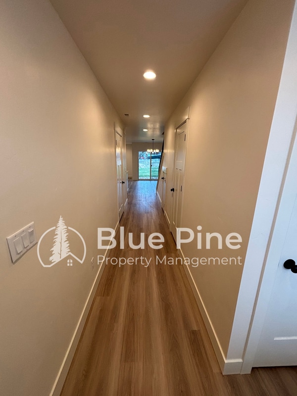 Building Photo - 2398 Caliber Pl