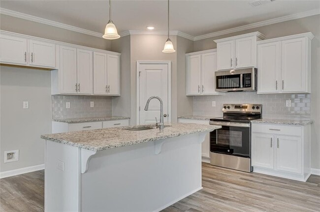 Building Photo - 113 Essence Dr