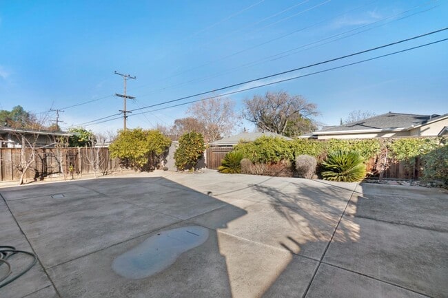 Building Photo - 663 Los Padres Blvd