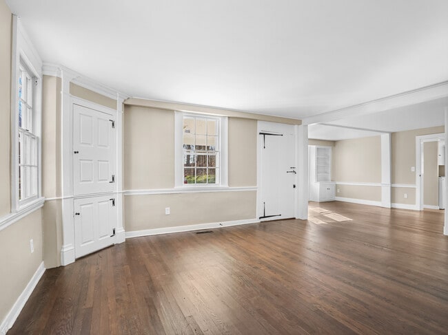 Building Photo - 575 Black Rock Tpke