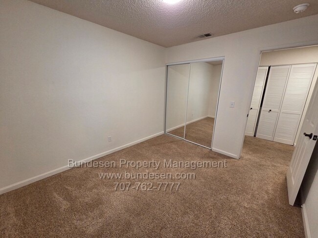 Building Photo - 1388 Miramonte Pl