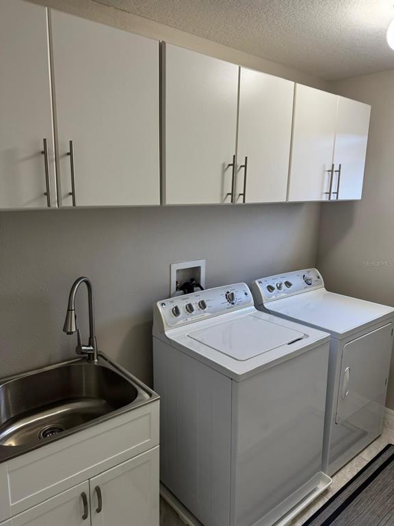 Building Photo - 2091 Bent Grass Ave