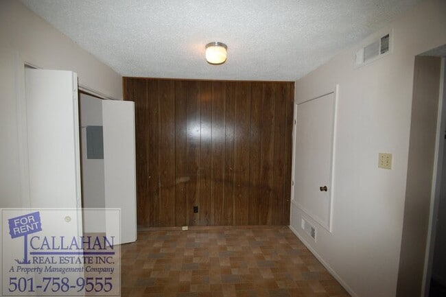 Building Photo - 5705 Sorenson St
