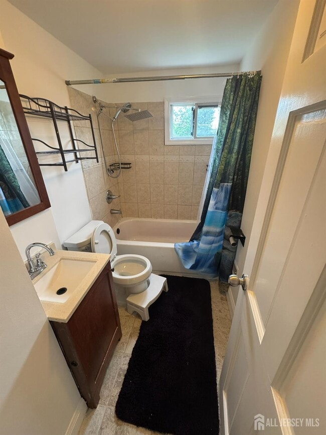 Building Photo - 51 Kenwood Terrace