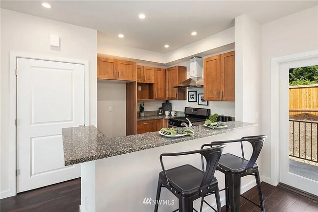 Building Photo - 5978 185th Ct NE