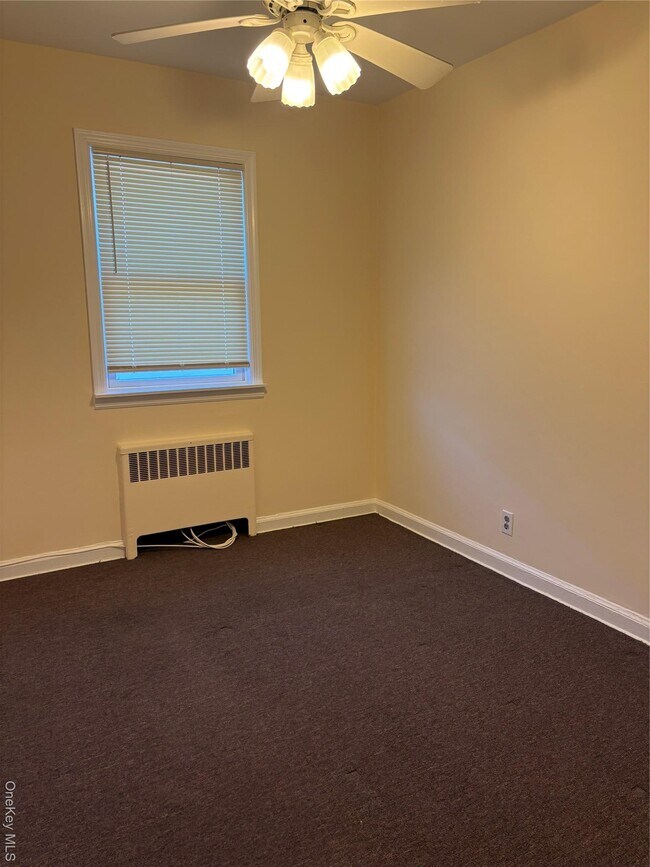 Building Photo - 514 E Park Ave