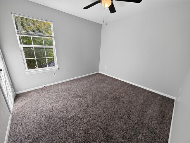 Building Photo - 5318 Godas Cir