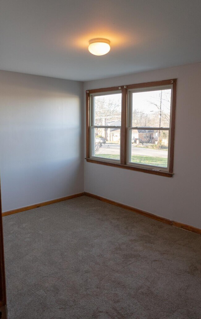 Building Photo - **NOW AVAILABLE!!** Affordable, Remodeled 2-Bedroom Home for Lease Minutes to East Nashville!