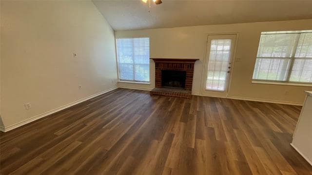 Building Photo - 320 Pebblebrook Ln
