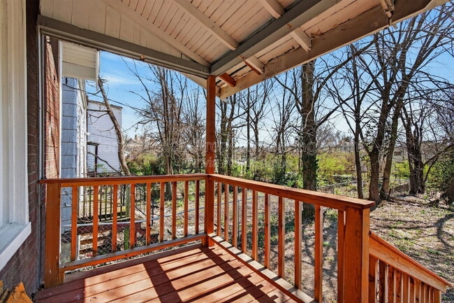Building Photo - 5944 Thekla Ave