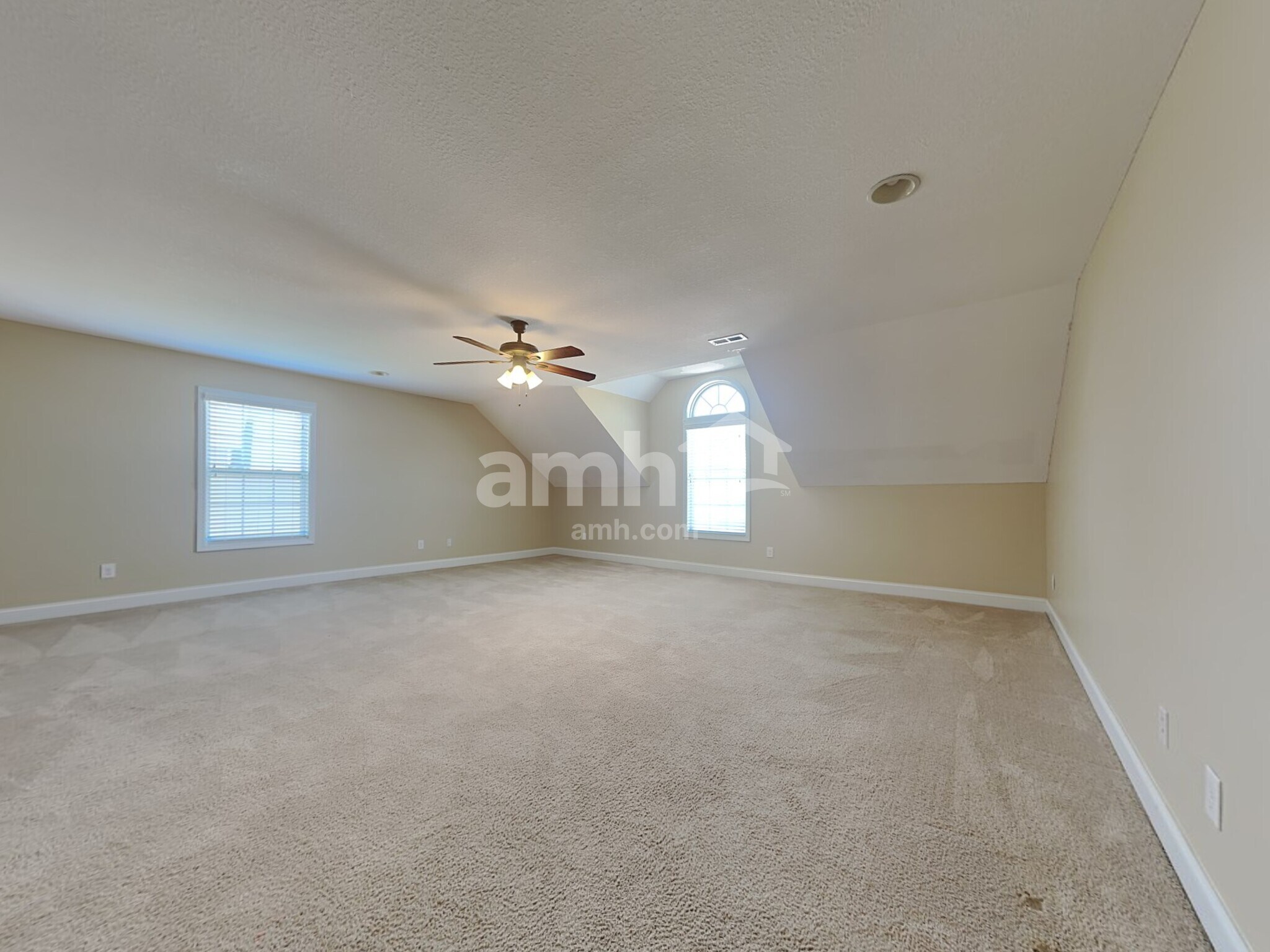 Building Photo - 4721 Dawn Oaks Ln