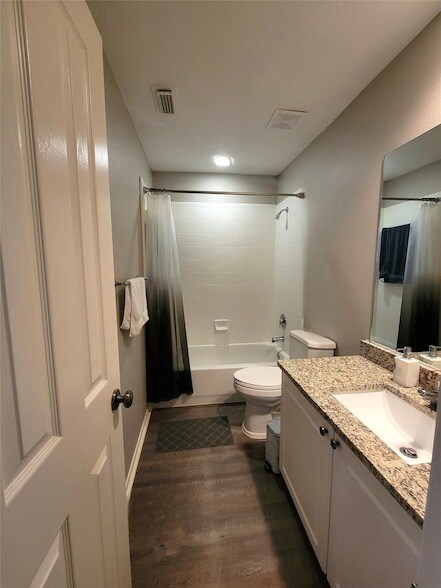Building Photo - 77 Woodlily Pl
