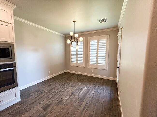 Building Photo - 8201 Crew Ln