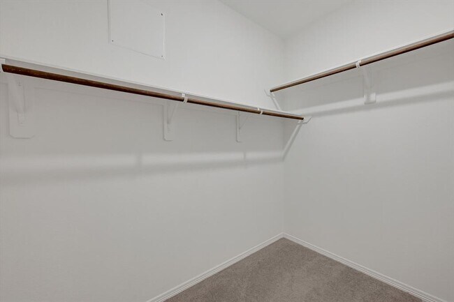 Building Photo - 25395 Northpark Lake Dr