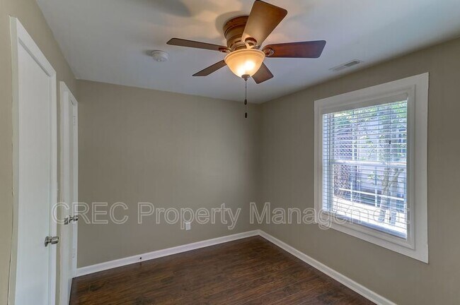 Building Photo - 2401 Eagle Dr