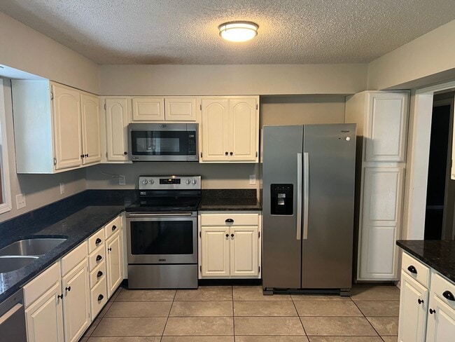 Building Photo - 109 Lasalle