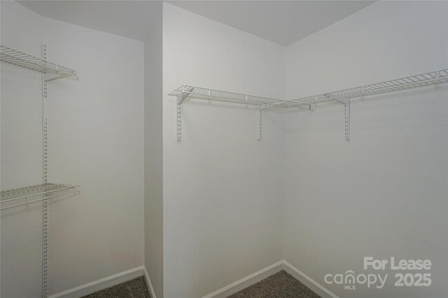 Building Photo - 840 Emerson Dr