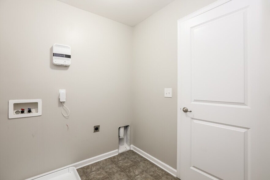 Building Photo - 3116 Teaside Ln