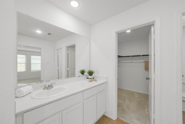 Building Photo - 1504 Twilight Grn Dr